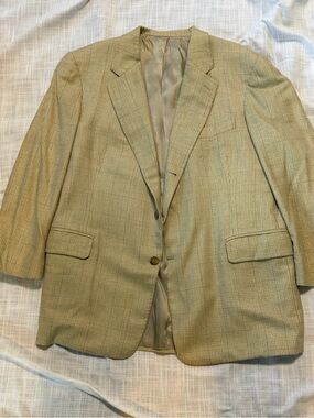 Loro Piana cashmere Men's Classic Glen Plaid Blazer in Light Tan 44s